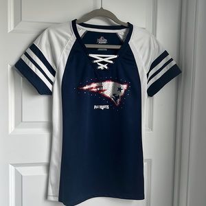 Gently used New England Patriots top